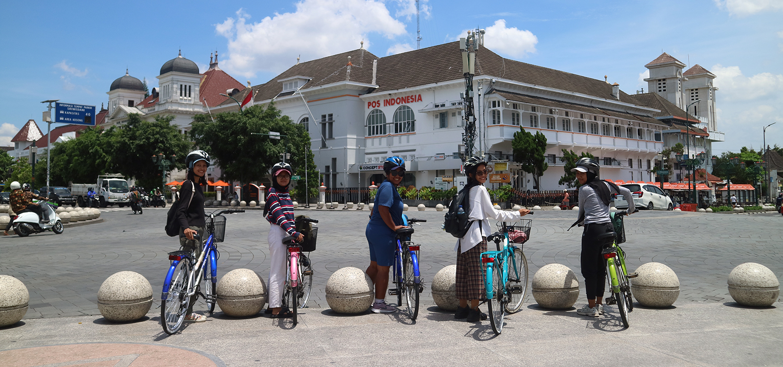 Jogjakarta city tour by bicycle